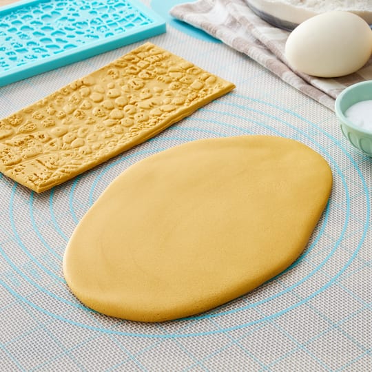 Satin Ice® Professional's Choice Fondant, 1lb.